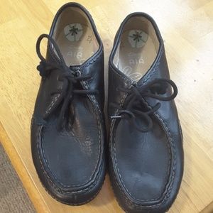 Clarks Black leather flats